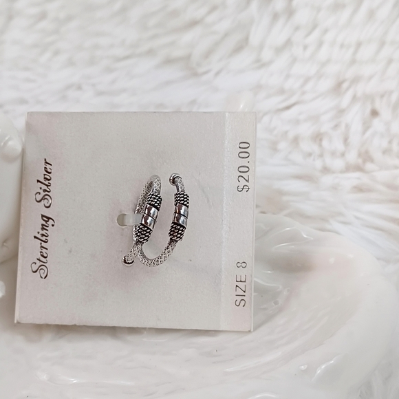 Sterling Silver Women’s Sz 8 Ring - Picture 5 of 7